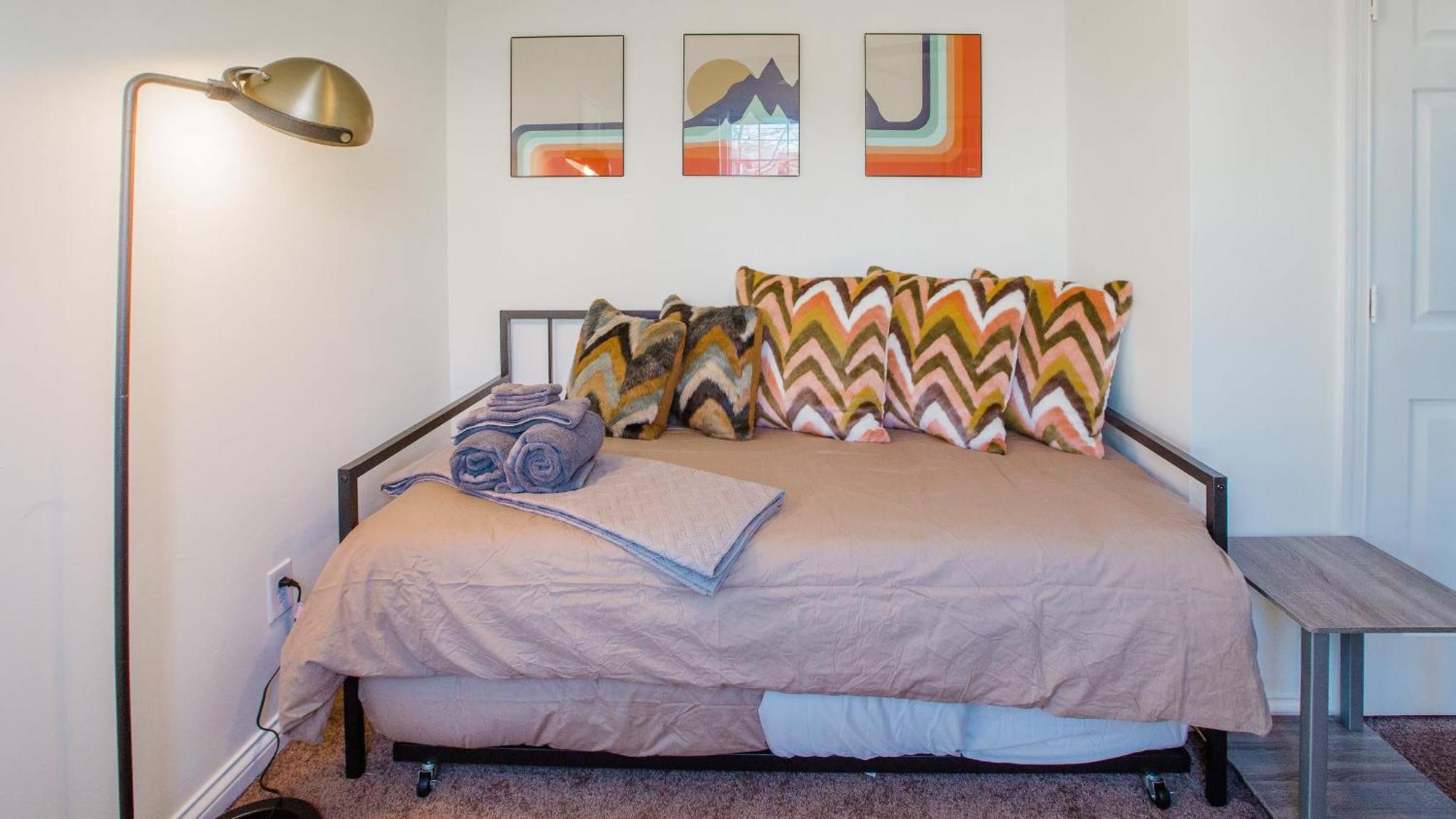 5 Mins To Speedway! Walk To Zoo, Wr Park, Iupui! Villa Indianapolis Exterior photo