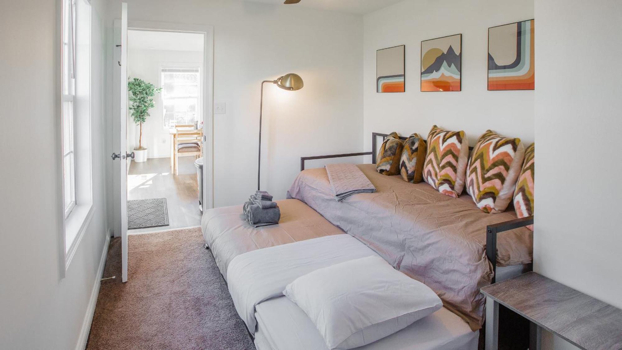 5 Mins To Speedway! Walk To Zoo, Wr Park, Iupui! Villa Indianapolis Exterior photo