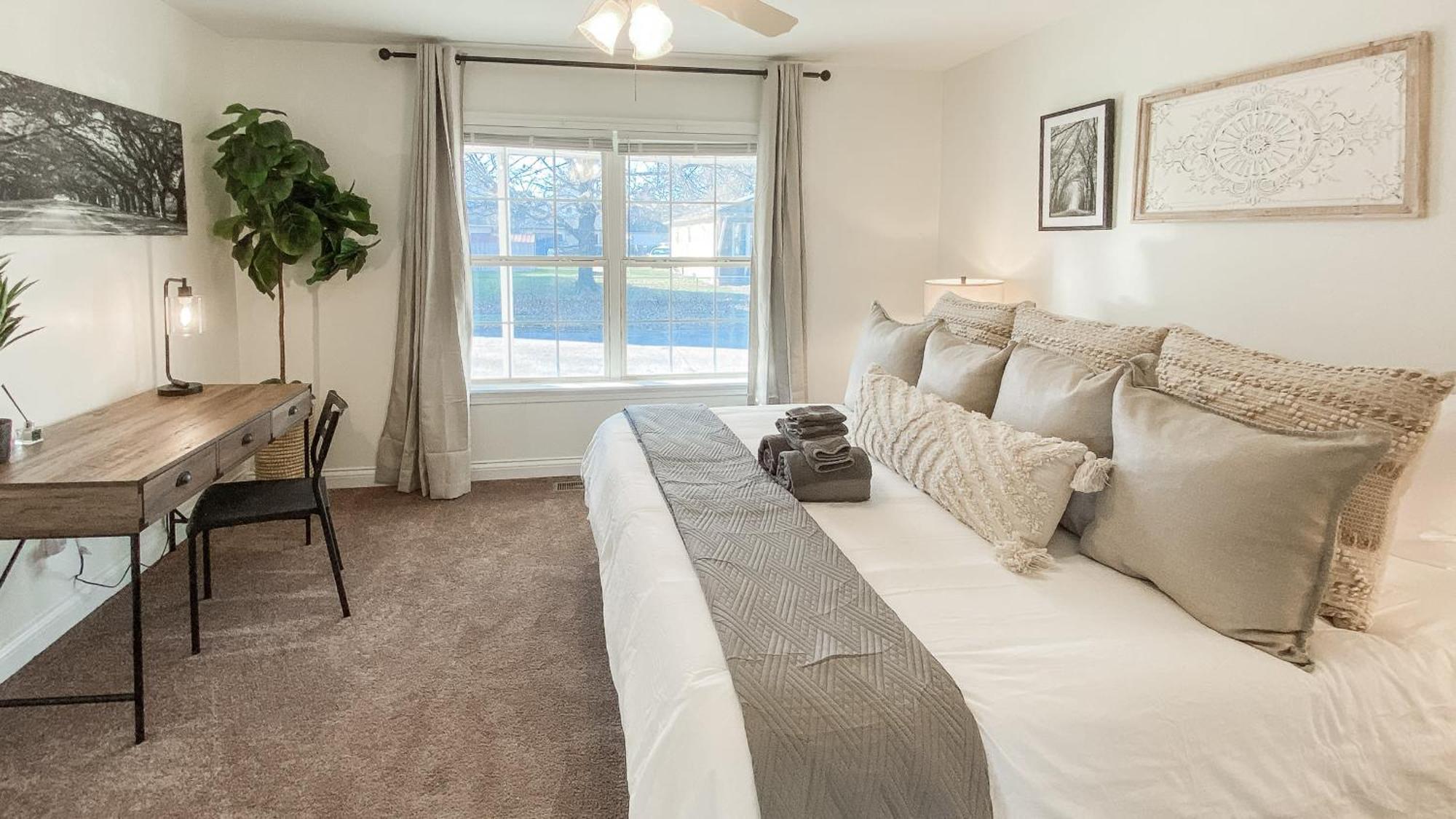 5 Mins To Speedway! Walk To Zoo, Wr Park, Iupui! Villa Indianapolis Exterior photo