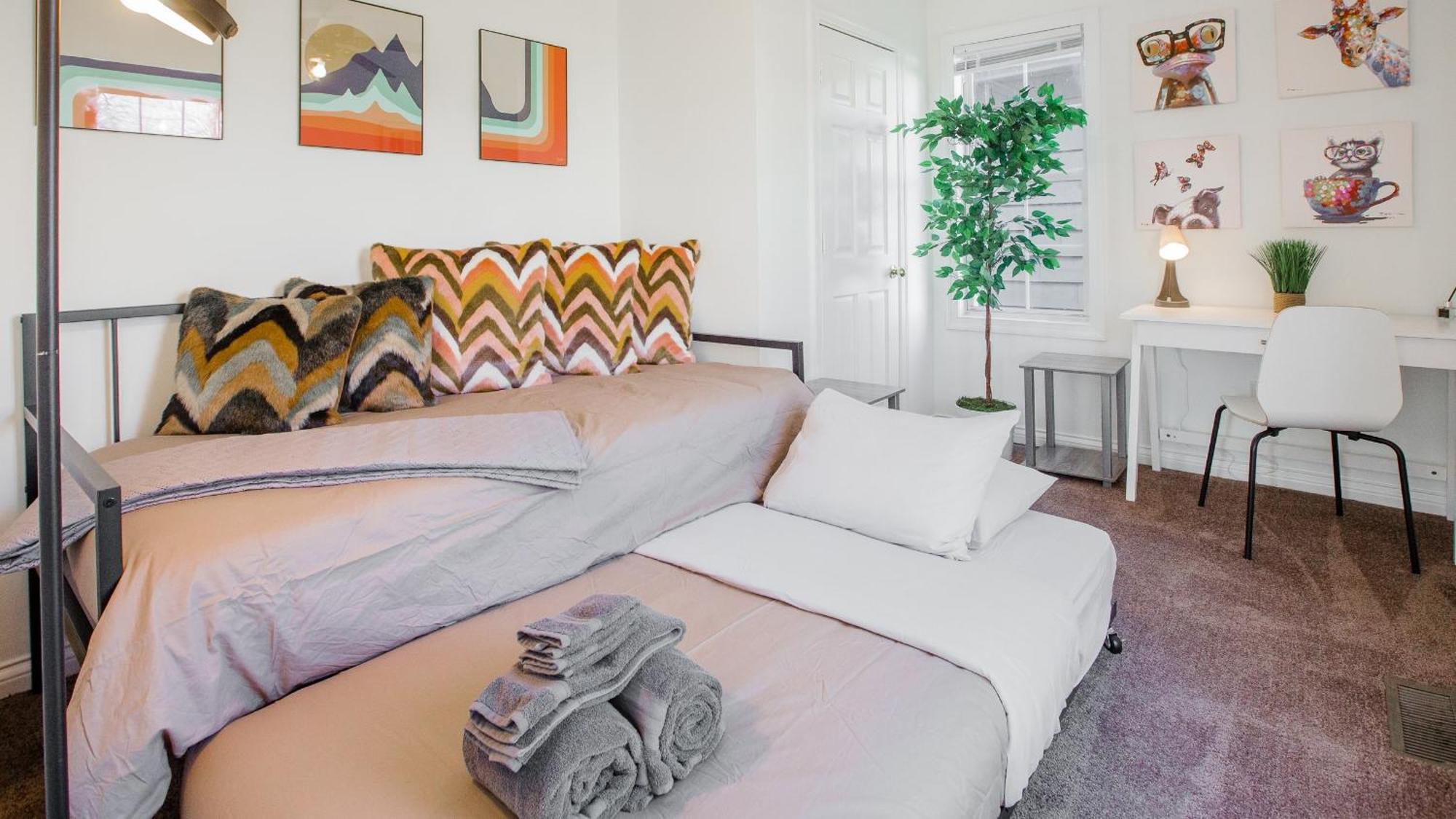 5 Mins To Speedway! Walk To Zoo, Wr Park, Iupui! Villa Indianapolis Exterior photo